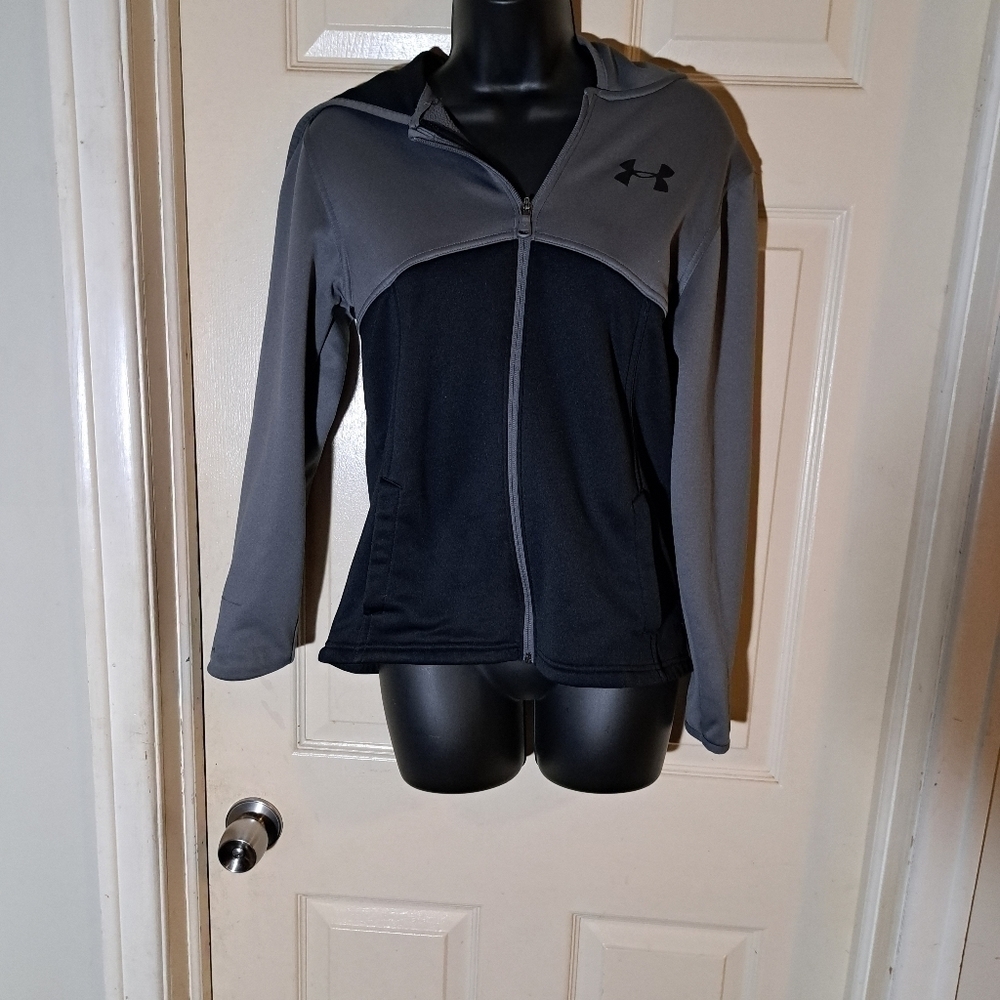 Under Armour zip up sweatshirt youth large